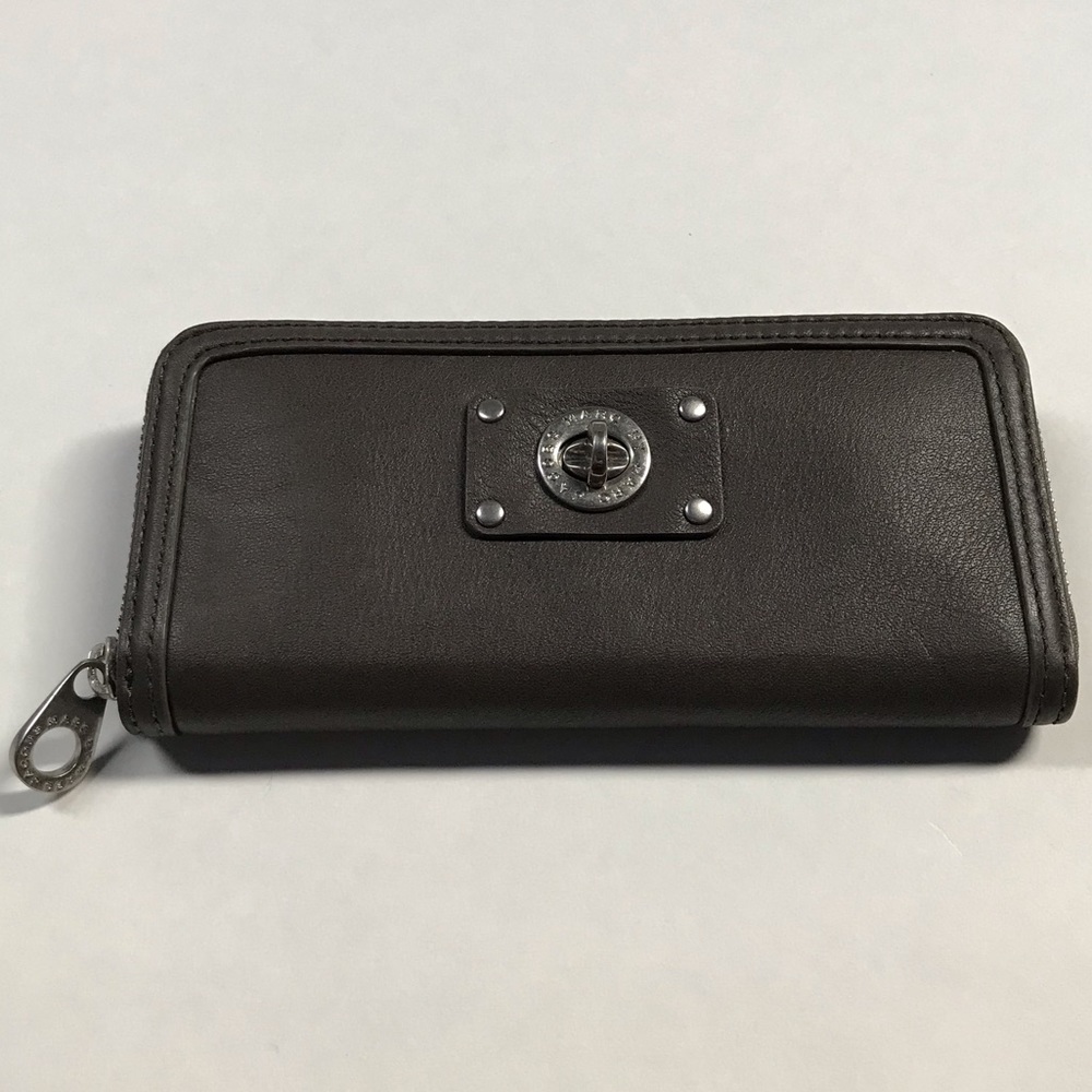 Marc by Marc Jacobs Turn Fastener Long Wallet Grey